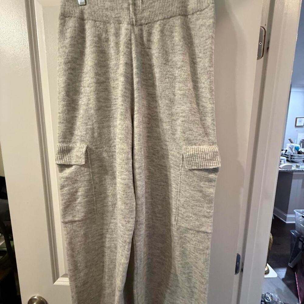 Grey New York & Company sweatpants Size M NWT